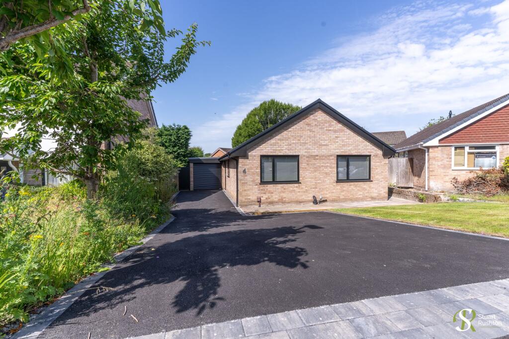 Main image of property: Summers Close, Knutsford, WA16