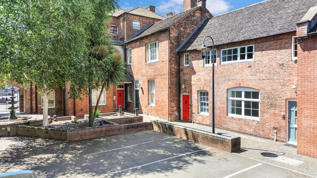 Main image of property: Horninglow Street, Burton-On-Trent