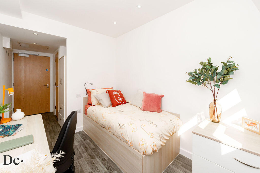 Main image of property: Histon Road