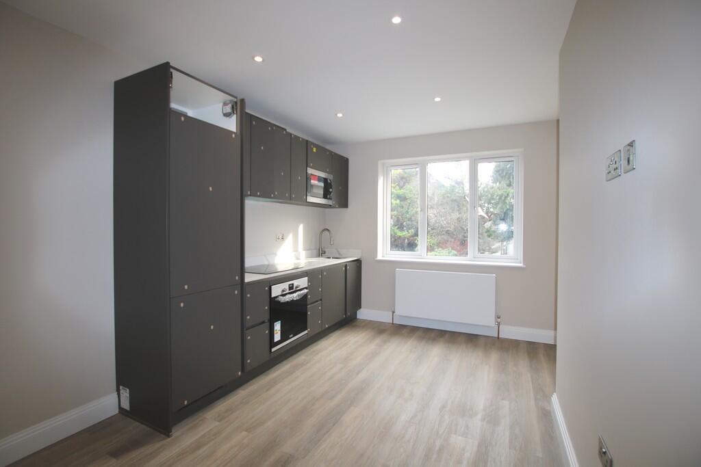 2 bedroom flat share for rent