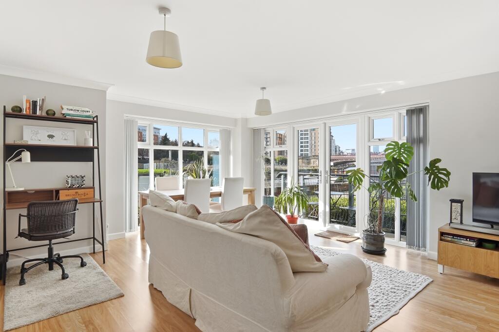 Apartment in Leeds, Steander, Richmond Hill - View 2