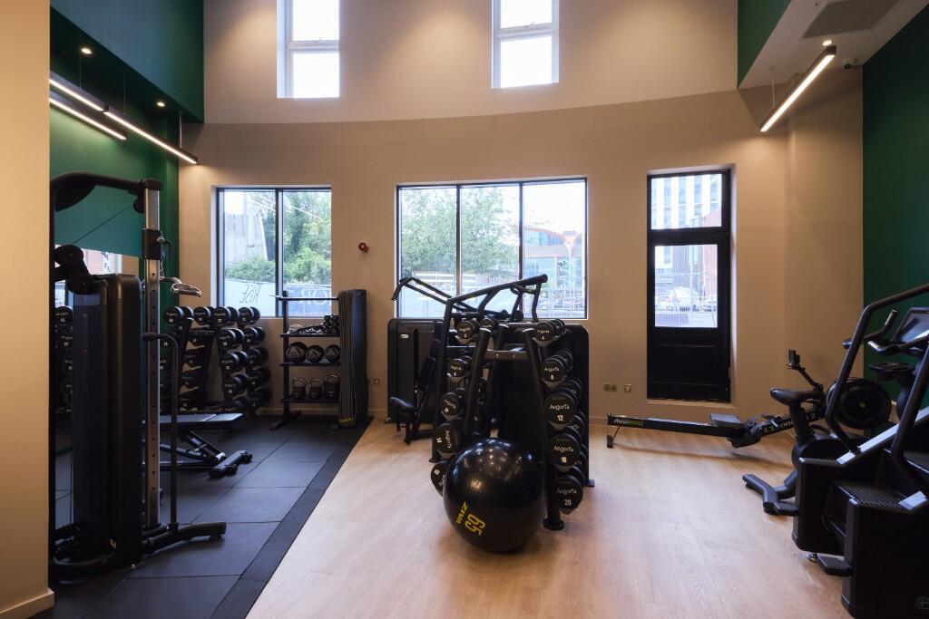 Apartment in Cardiff - More