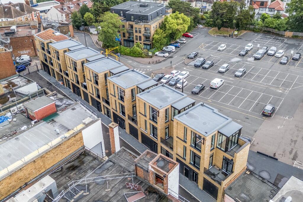 Main image of property: Palmers Mews, Palmers Green, London, N13