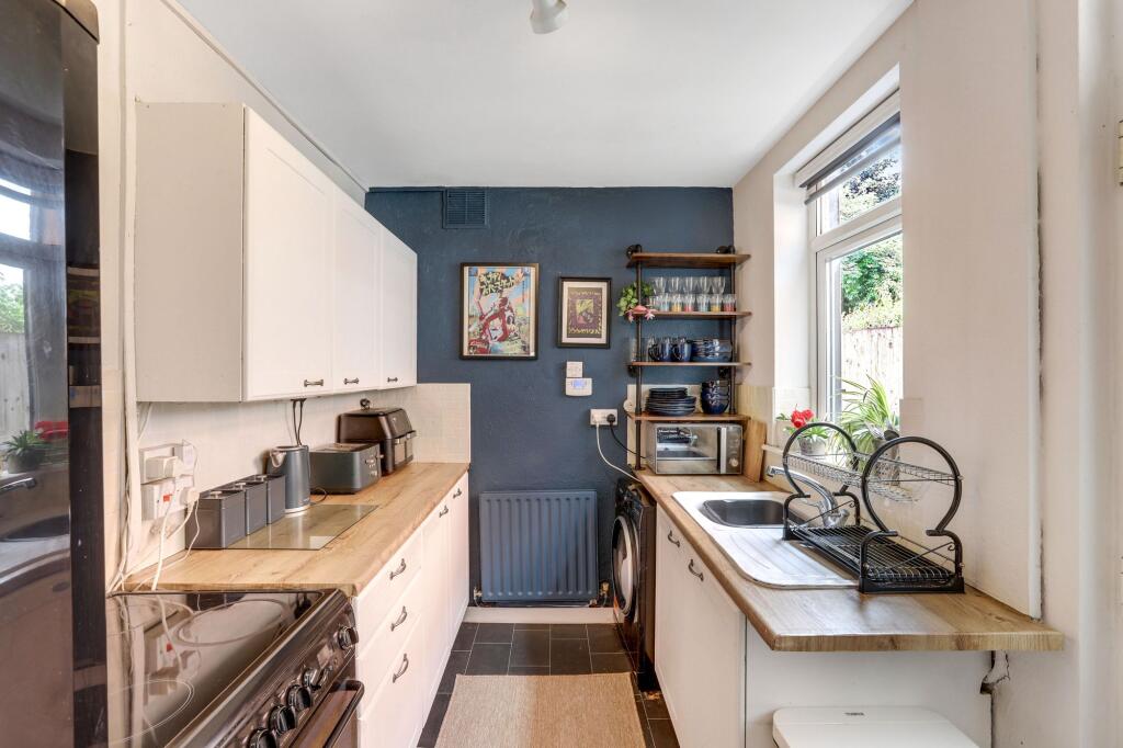 House in Ashfield, Washdyke, Hucknall - View 4