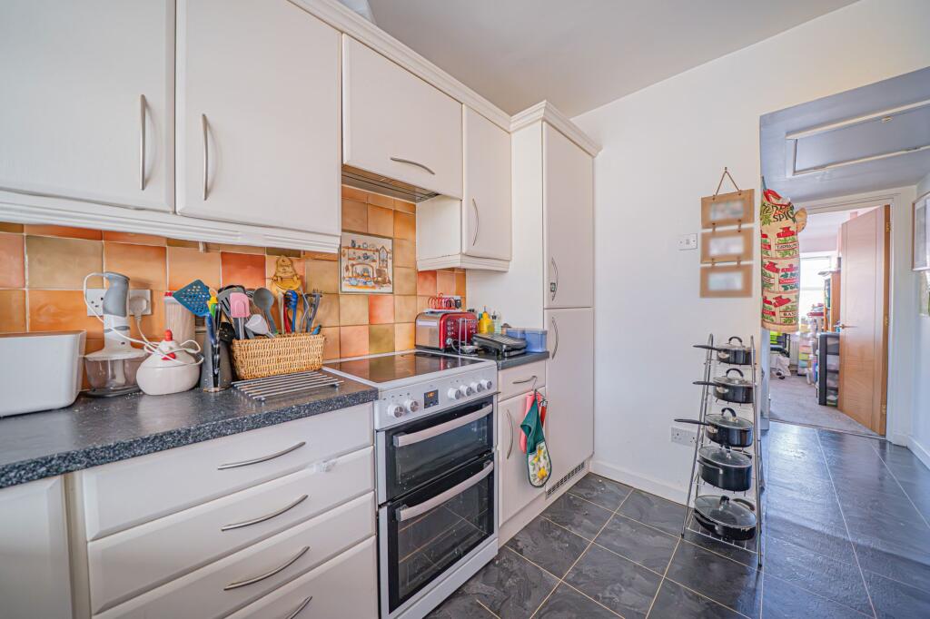 Wilton Road, Balsall Common, CV7 photo 4