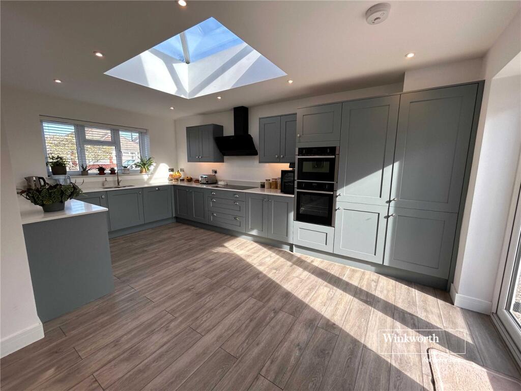 Lingwood Avenue, Mudeford, Christchurch, BH23 photo 3