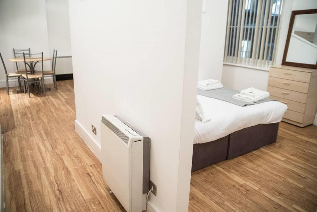Apartment in Liverpool - View 2