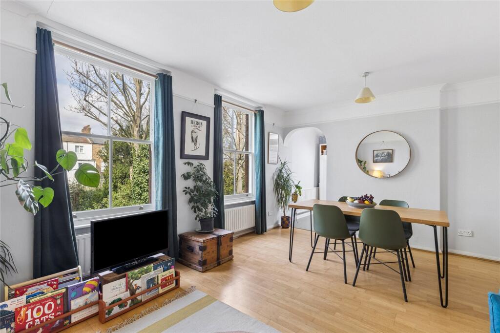 Apartment in London - View 5