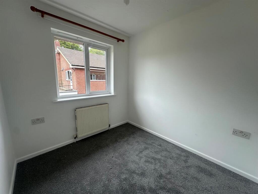 Apartment in Bournemouth, Charminster - View 3