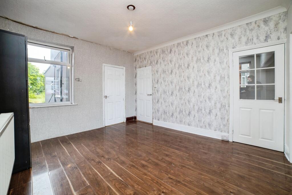 Station Road, Sutton-in-Ashfield, Nottinghamshire, NG17 photo 4