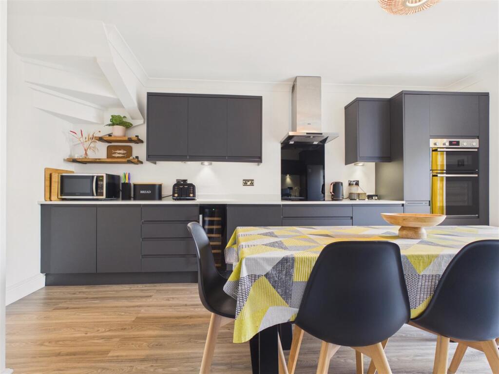 House in Truro - View 4