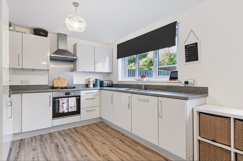 House in Falkirk, Antonshill - More