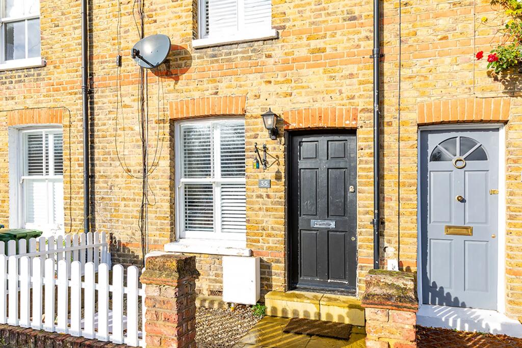 House in Elmbridge, Long Ditton - View 2