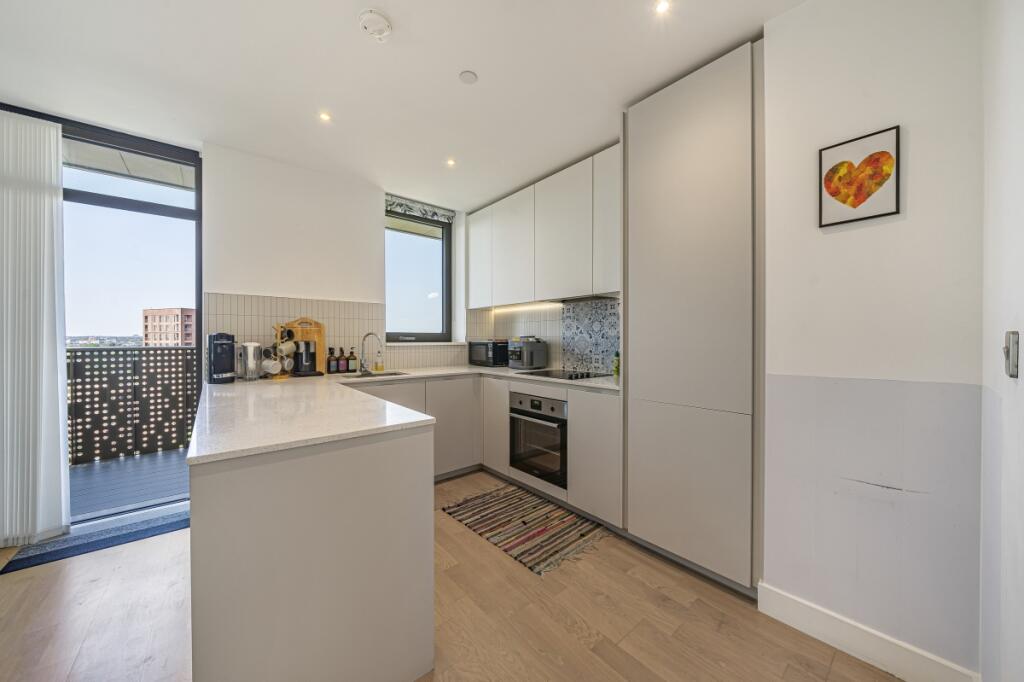 Apartment in London - More