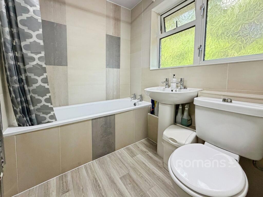 House in Surrey Heath, Surrey - View 5