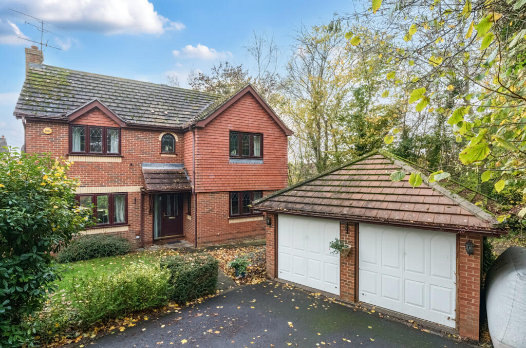 Main image of property: Ormathwaites Corner, Warfield, Bracknell, Berkshire, RG42