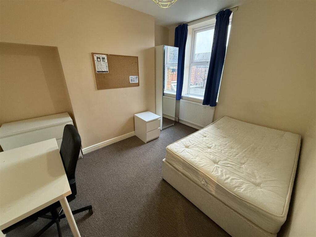 House in Hull, Kingston upon Hull - View 4