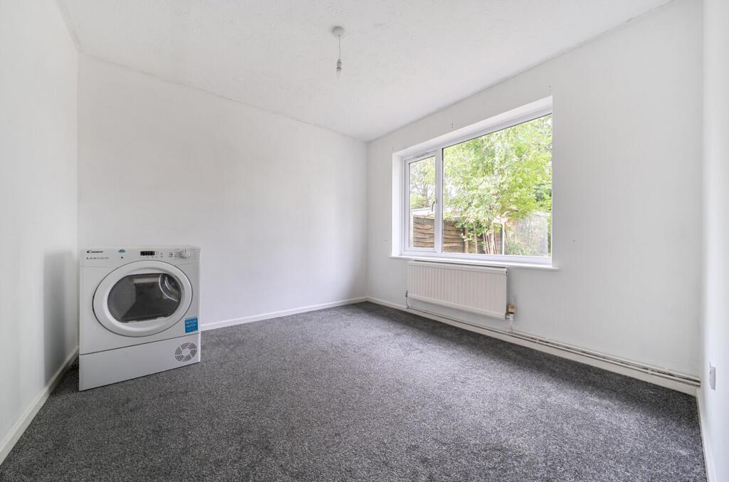 House in Ipswich - View 3