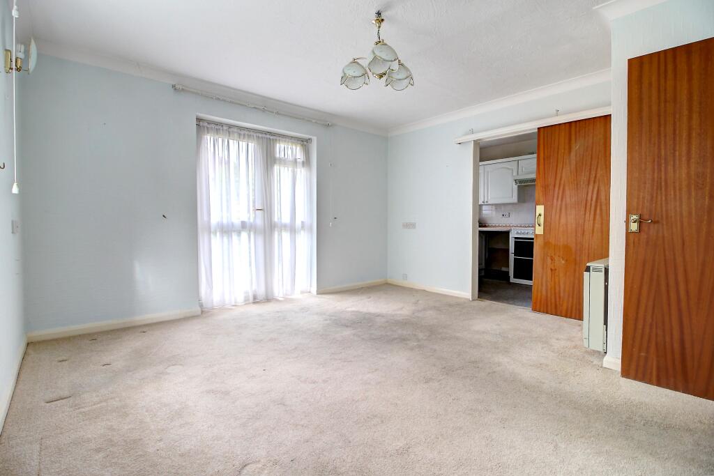 Farm View Drive, Basingstoke, RG24 photo 4