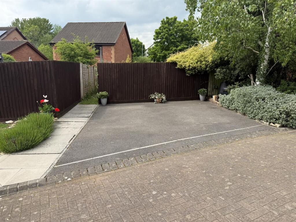Foxgrove, Chippenham photo 4