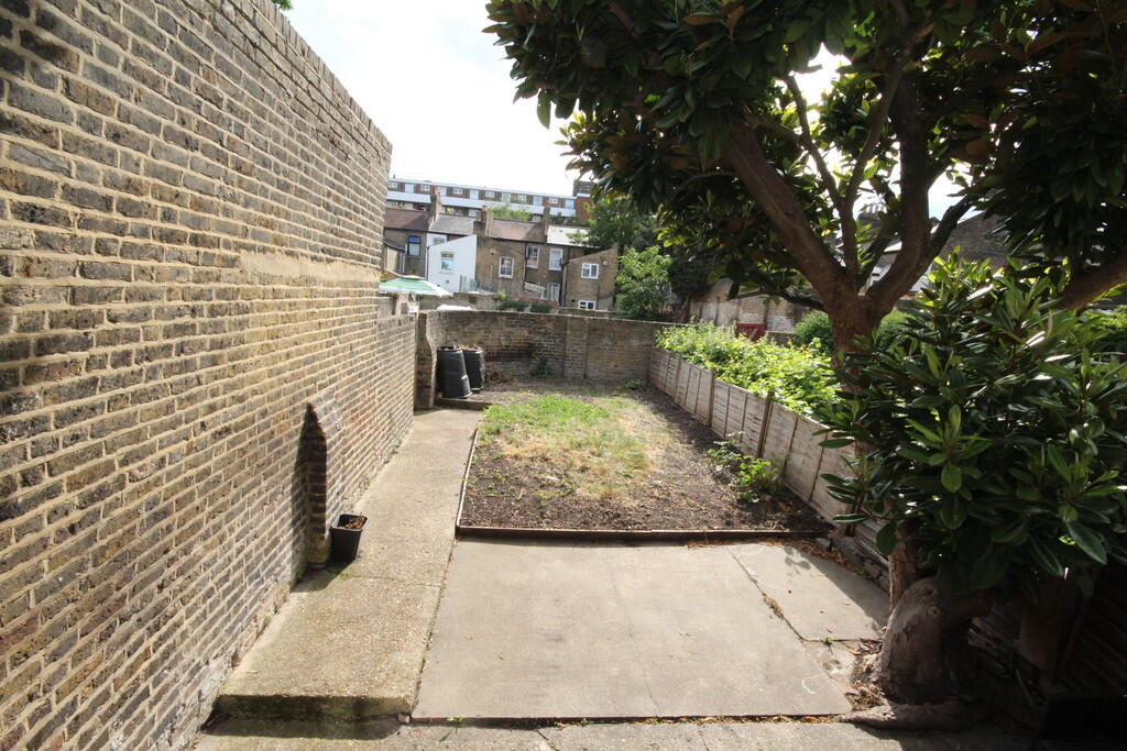 1 bedroom ground floor maisonette for rent