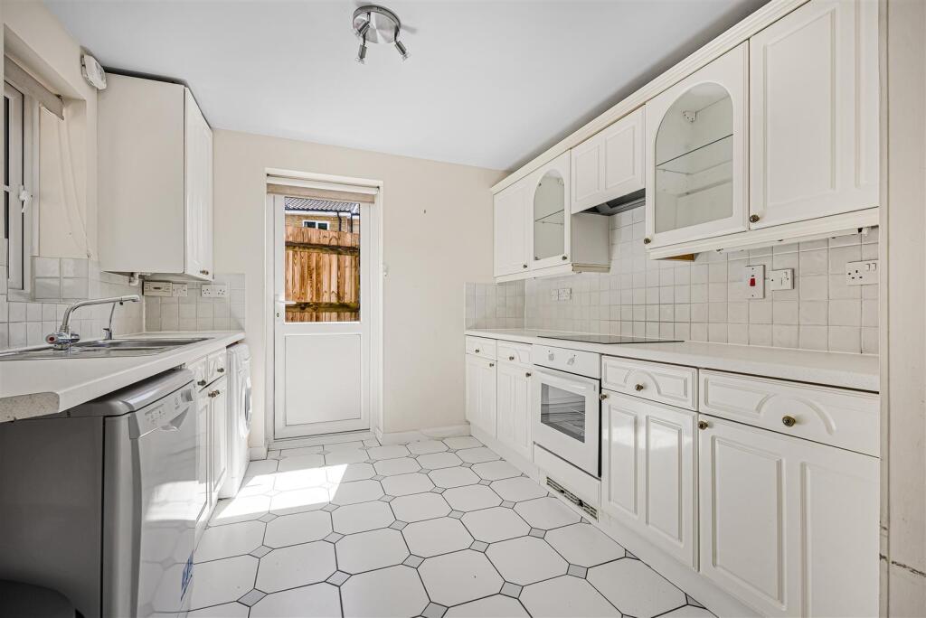 House in Reading, Caversham Heights - View 3