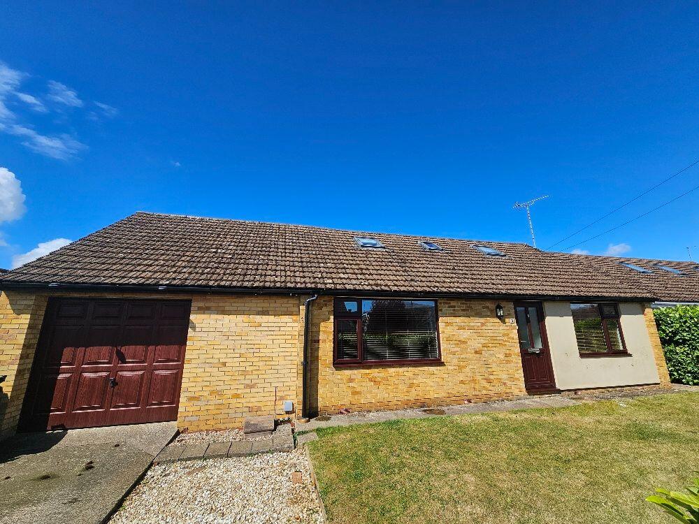 Main image of property: Mayfield Road, Banbury, OX16 9DW