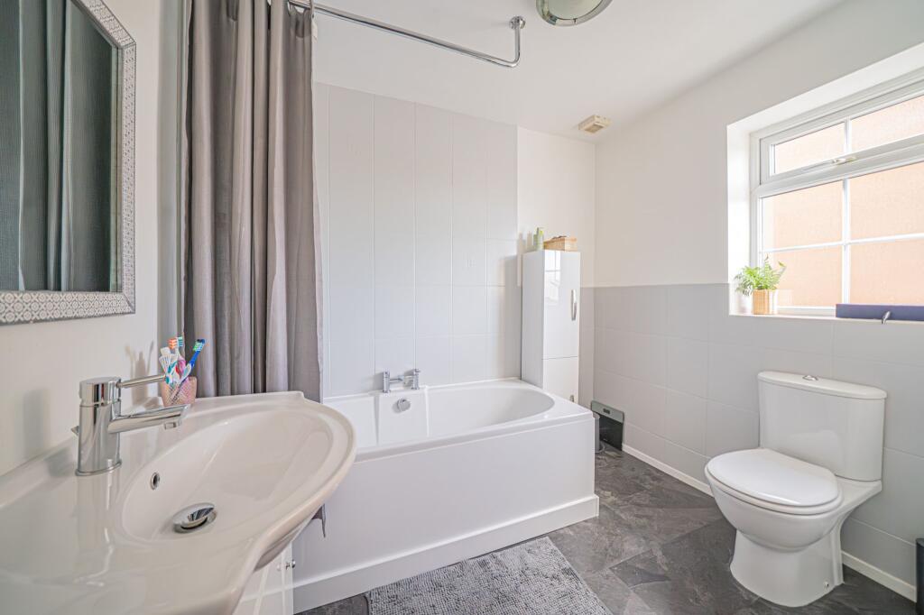 Additional image 20 of Starbold Crescent, Knowle, B93