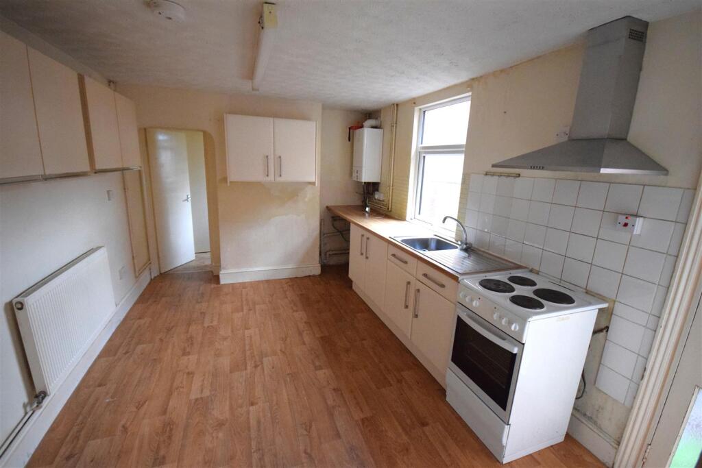 House in Northampton, West Northamptonshire - View 3