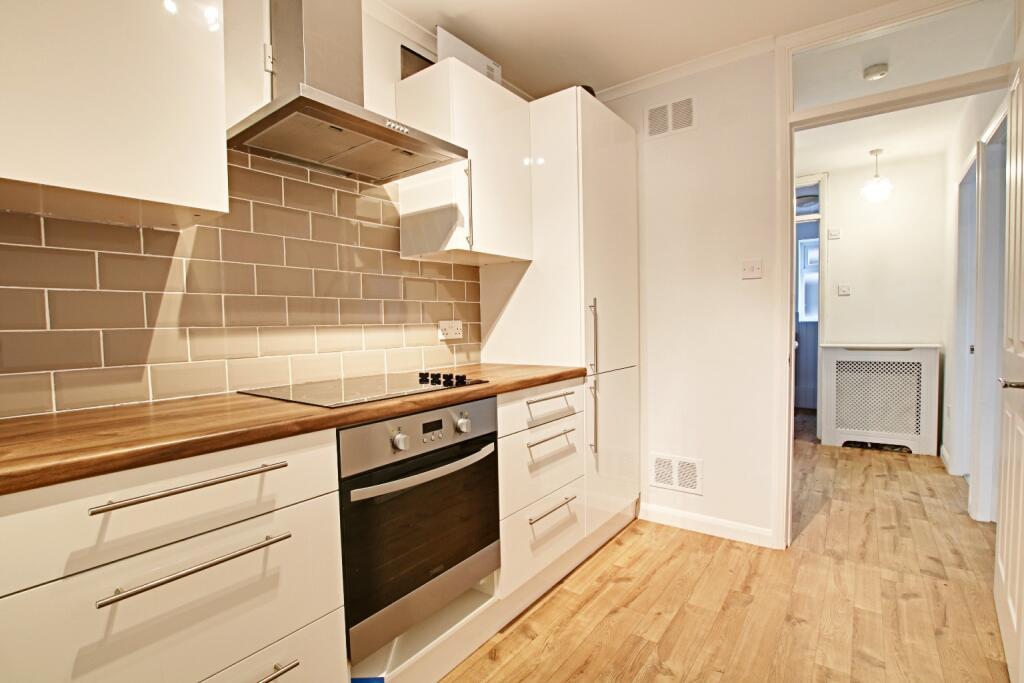 Apartment in Bromley - View 5