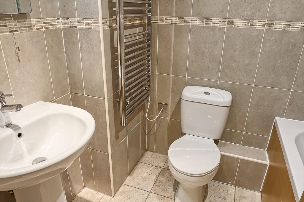 Apartment in Bradford - More