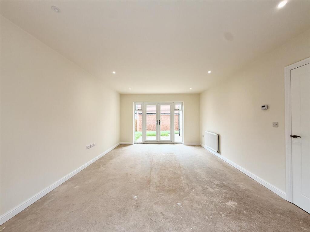 Oakley Road, Shepshed, Loughborough photo 3