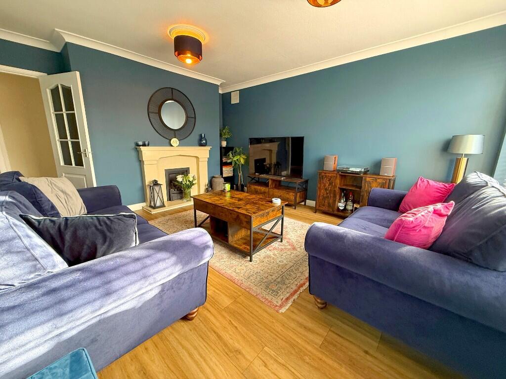 Main image of property: Coombe Rise, Oadby, Leicester, Leicestershire, LE2