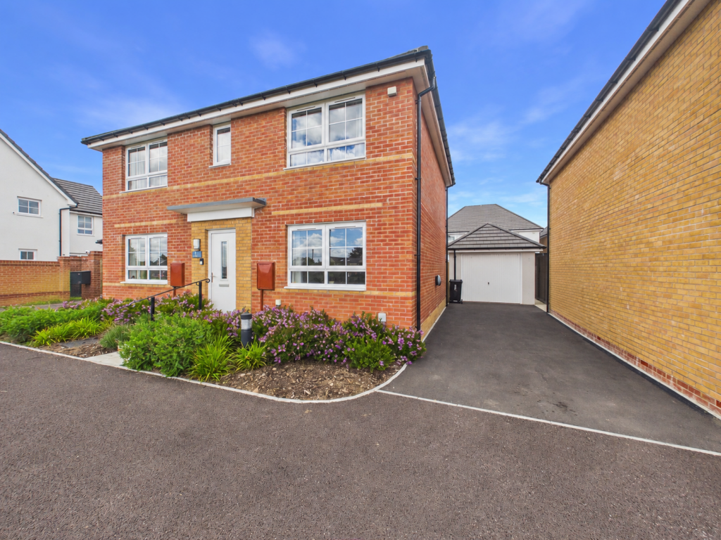 4-bed detached on Cross Keys, Berry Hill, Coleford, £360,000