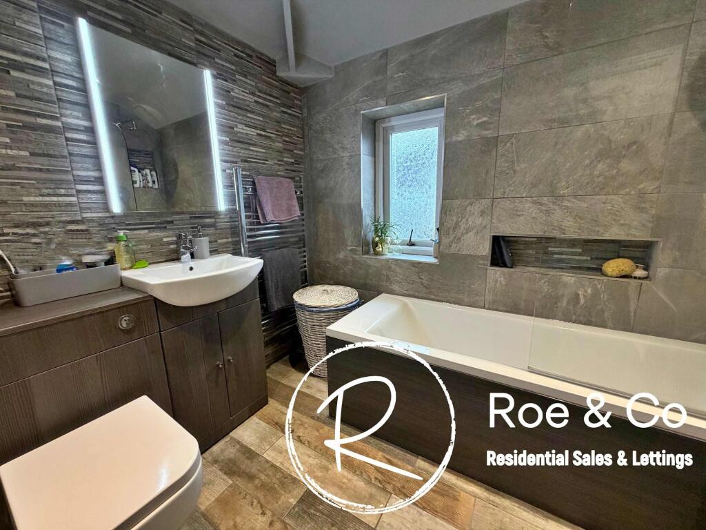 The Crescent, Horwich, BL6 photo 4