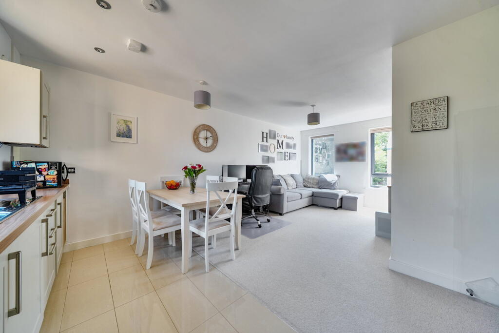 Apartment in Tonbridge - View 4