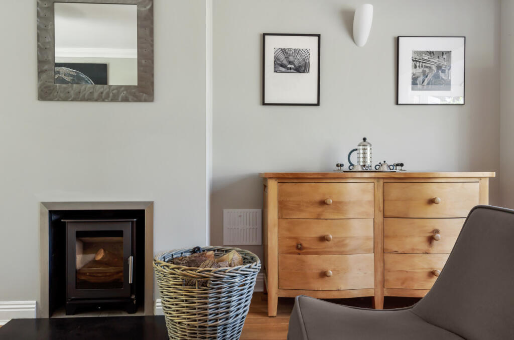 House in Haslemere - View 5