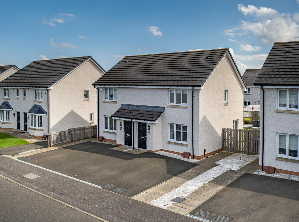 Main image of property: 15 Kirby Gardens, Cambuslang, Glasgow, G72
