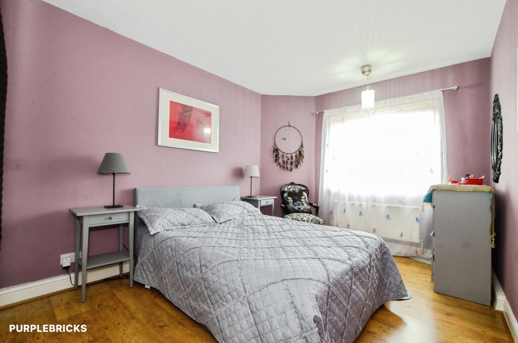 Apartment in London - View 5