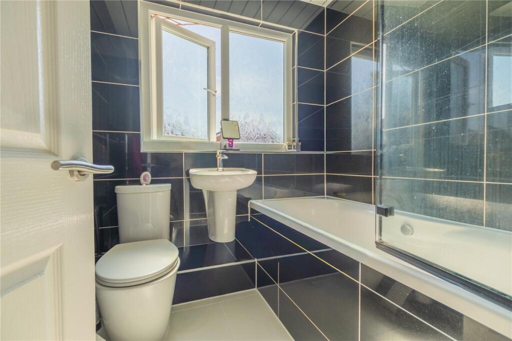 Croft Head Drive, Milnrow, Rochdale, Greater Manchester, OL16 photo 4