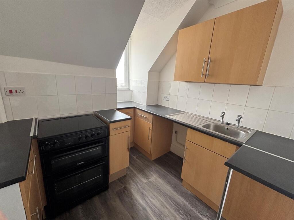 Apartment in Lowestoft - View 4