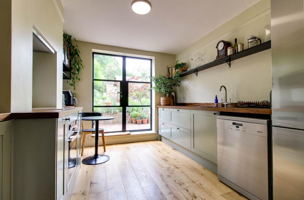 House in Lewes - View 6