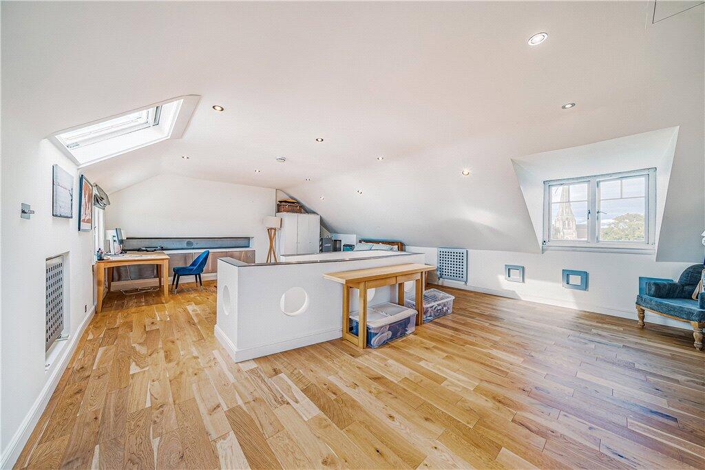 House in London - View 5