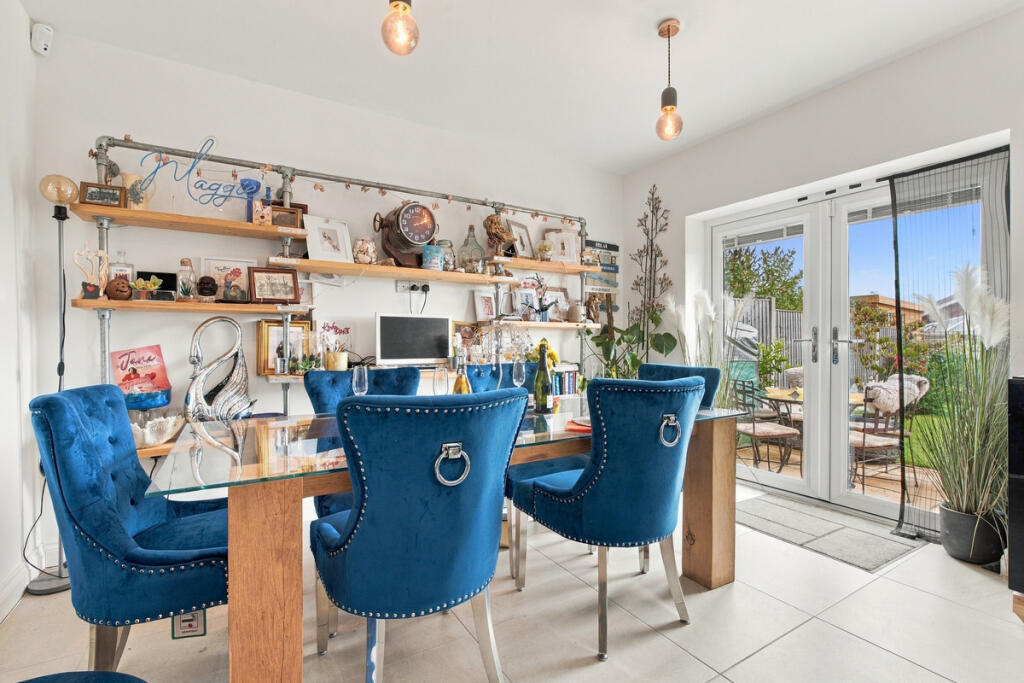 House in Nottingham - View 5