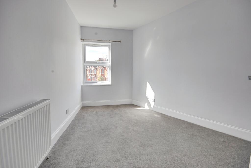 Apartment in Watford - View 2