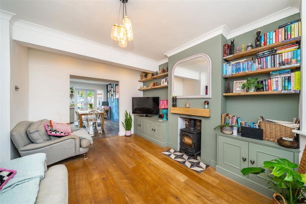 House in London - View 2