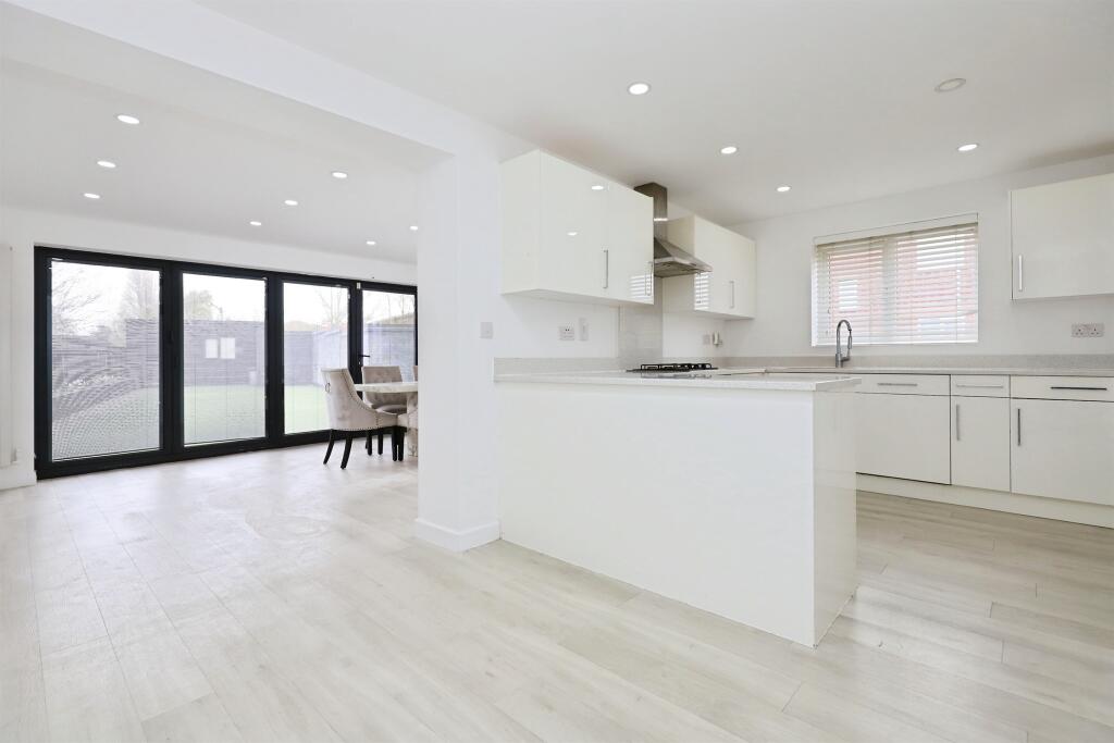 Baobab Drive, Bilston photo 5