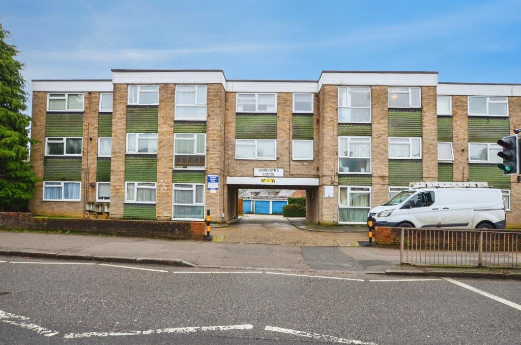 Main image of property: Hatfield Road, St. Albans