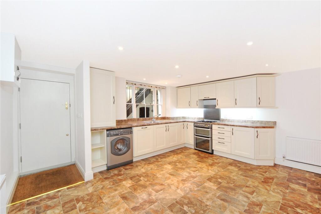 2 bedroom ground floor flat for rent