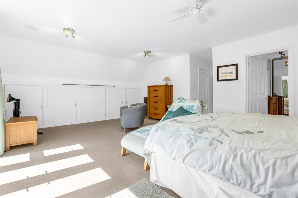 Additional image 19 of Chestnut Walk, Welwyn